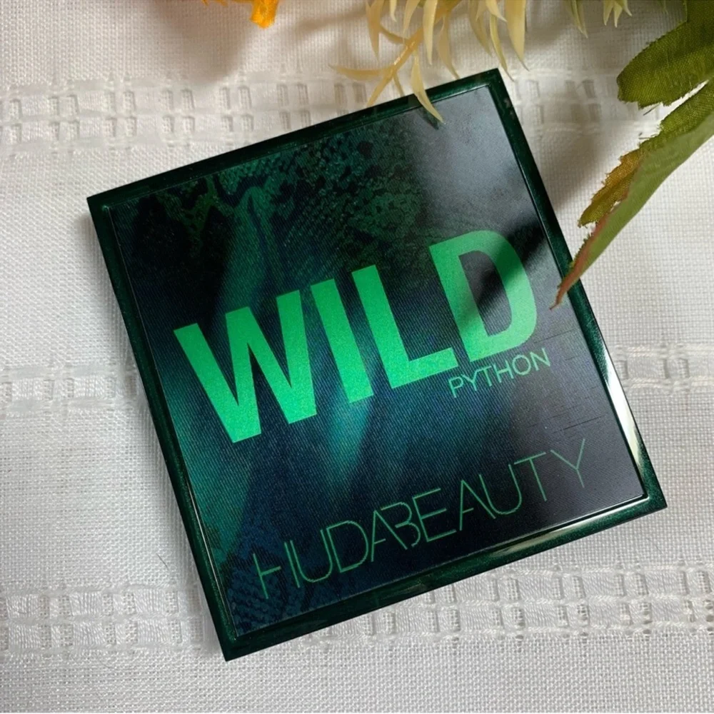 Huda Beauty Python Wild Obsessions Eyeshadow Palette - Brand New in Box